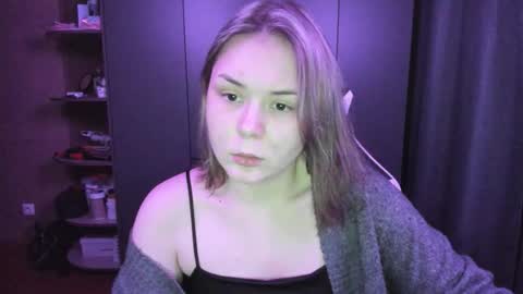 Snapshot of alli_zi chatting on 26, 11, 2025 Blair online show from 26, 11, 2025