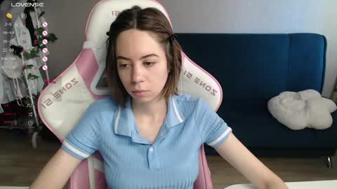 Snapshot of allie_hazie chatting on 6, 6, 2026 alice online show from 6, 6, 2026