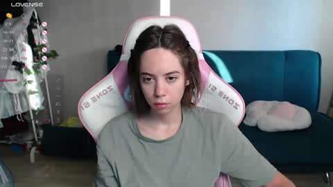 Snapshot of allie_hazie chatting on 7, 6, 2026 alice online show from 7, 6, 2026