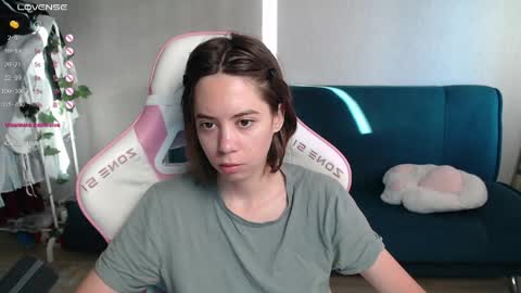 Snapshot of allie_hazie chatting on 8, 6, 2026 alice online show from 8, 6, 2026