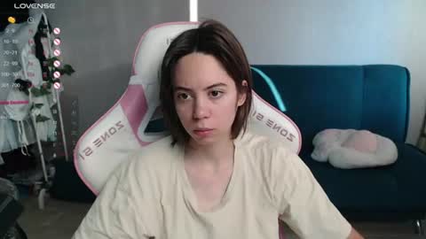 Snapshot of allie_hazie chatting on 9, 6, 2026 alice online show from 9, 6, 2026