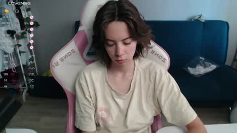Snapshot of allie_hazie chatting on 17, 6, 2026 alice online show from 17, 6, 2026