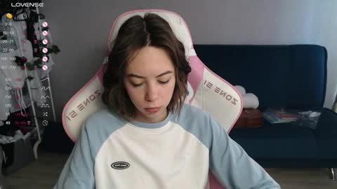 Snapshot of allie_hazie chatting on 9, 7, 2026 alice online show from 9, 7, 2026