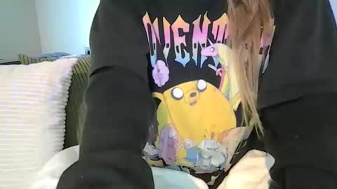 alliebearx online show from 25, 4, 2026