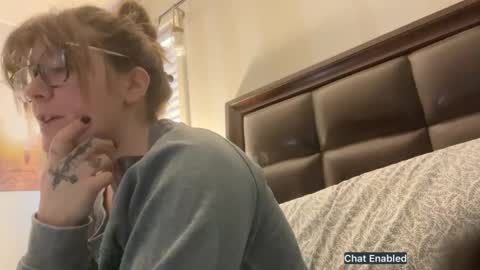 Snapshot of allieberrybb chatting on 16, 12, 2024  bb  online show from 16, 12, 2024