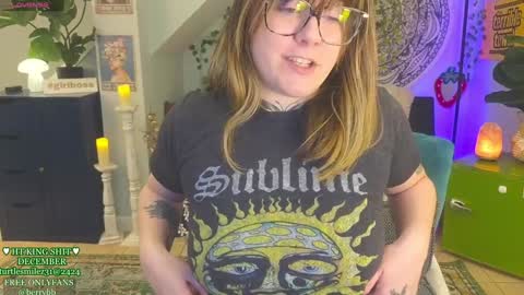 Snapshot of allieberrybb chatting on 31, 12, 2024  bb  online show from 31, 12, 2024