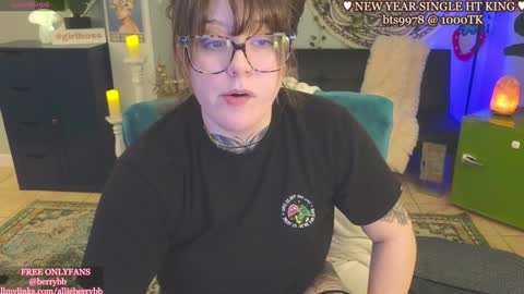 Snapshot of allieberrybb chatting on 1, 1, 2025  bb  online show from 1, 1, 2025