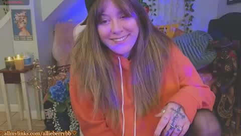 Snapshot of allieberrybb chatting on 11, 10, 2025  bb  online show from 11, 10, 2025