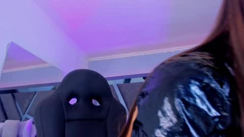 Snapshot of allijadid chatting on 8, 1, 2025 online show from 8, 1, 2025