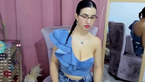 Snapshot of allison0724 chatting on 15, 9, 2025 online show from 15, 9, 2025