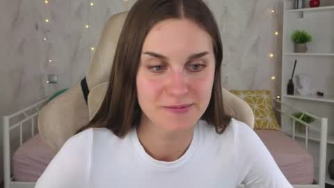 Snapshot of allison__bell chatting on 9, 8, 2026 Alison online show from 9, 8, 2026