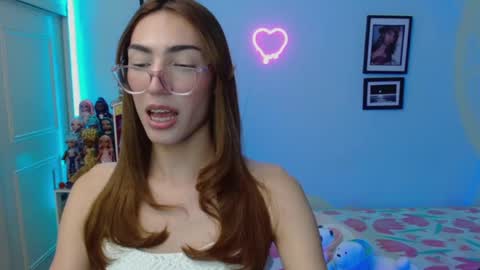   online show from 4, 2, 2025