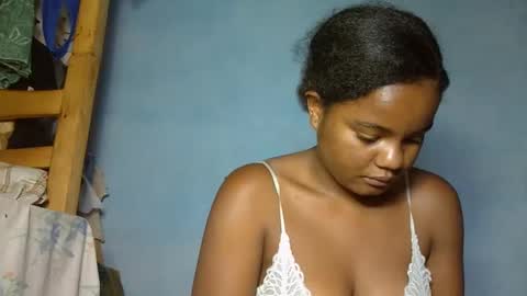 allizida01 online show from 26, 11, 2025