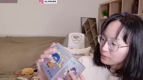 Snapshot of alllinaeve chatting on 10, 3, 2025 Alina online show from 10, 3, 2025
