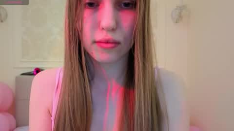 Snapshot of alllura chatting on 18, 2, 2026 Axi online show from 18, 2, 2026