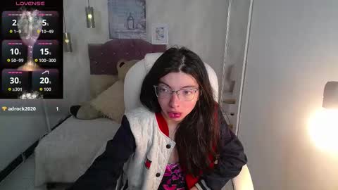 Snapshot of alllyson_ chatting on 12, 11, 2025 alison online show from 12, 11, 2025