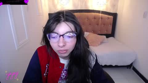Snapshot of alllyson_ chatting on 6, 7, 2026 alison online show from 6, 7, 2026