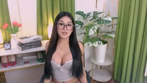Snapshot of alluring_brianna08 chatting on 17, 6, 2026 Brianna online show from 17, 6, 2026