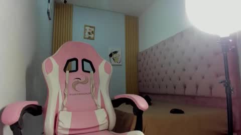 alluringangel01 online show from 3, 11, 2025