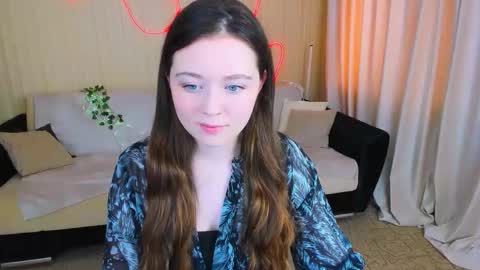 alluringeyess online show from 8, 10, 2025