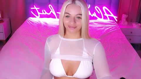 AlwaysHot online show from 5, 12, 2025