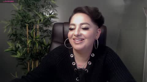         online show from 5, 2, 2025