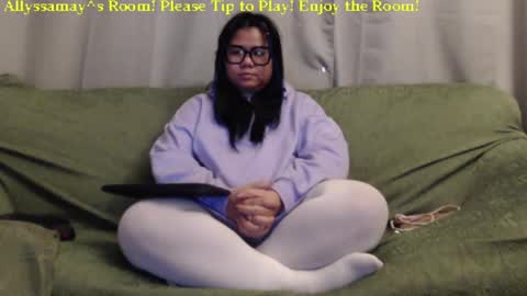 Allyssamay online show from 3, 1, 2025