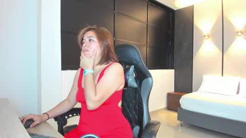 Snapshot of alma_fenix chatting on 13, 9, 2025 ALMA FENIX online show from 13, 9, 2025