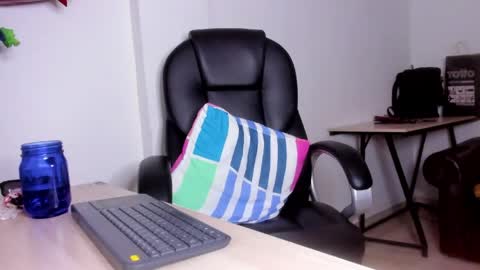 ALMA FENIX  online show from 13, 4, 2026