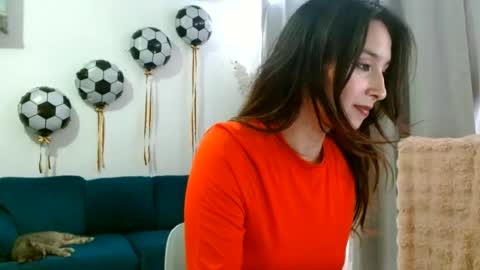 Snapshot of almaglow chatting on 7, 7, 2026 Alma online show from 7, 7, 2026