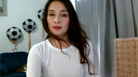 Snapshot of almaglow chatting on 14, 7, 2026 Alma online show from 14, 7, 2026