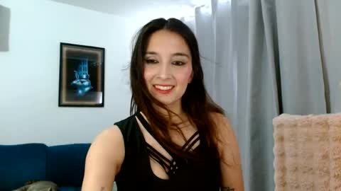 Snapshot of almaglow chatting on 24, 7, 2026 Alma online show from 24, 7, 2026