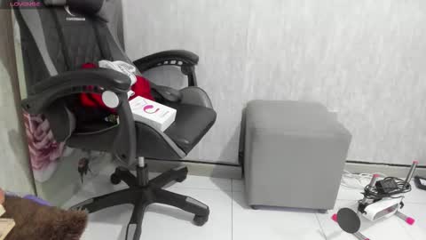 Snapshot of almazz_ chatting on 13, 10, 2025 Santy online show from 13, 10, 2025