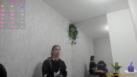 Snapshot of almazz_ chatting on 9, 11, 2025 Santy online show from 9, 11, 2025