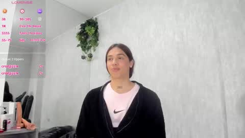 Snapshot of almazz_ chatting on 13, 11, 2025 Santy online show from 13, 11, 2025