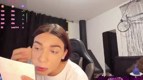 Snapshot of almazz_ chatting on 1, 12, 2025 Santy online show from 1, 12, 2025