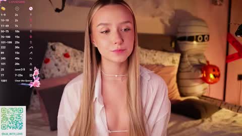 Lia online show from 8, 11, 2025