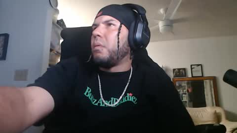 Snapshot of aloha_king chatting on 19, 4, 2026 simplyfaded online show from 19, 4, 2026