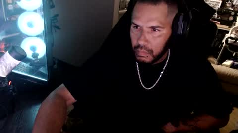 Snapshot of aloha_king chatting on 29, 5, 2026 simplyfaded online show from 29, 5, 2026