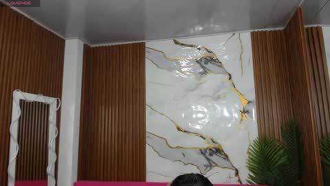 alonddra_tay online show from 4, 5, 2026