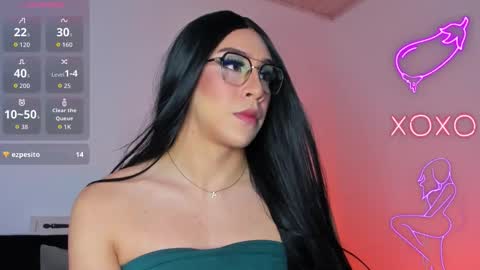 Snapshot of alonehazel chatting on 17, 10, 2025 Hazel Bowie online show from 17, 10, 2025