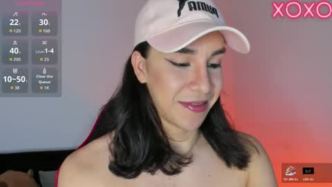 Snapshot of alonehazel chatting on 27, 10, 2025 Hazel Bowie online show from 27, 10, 2025