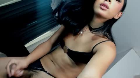 Snapshot of aloraminxx chatting on 27, 10, 2025 Shane online show from 27, 10, 2025