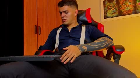 alpha_dominus_ online show from 6, 11, 2025