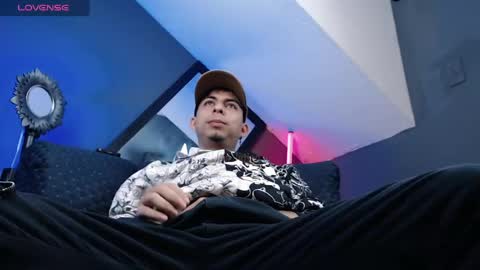 Snapshot of alpha_latino_ chatting on 21, 5, 2026 alpha_latino_ online show from 21, 5, 2026