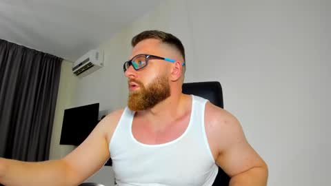 Alphaalexxx Lets reach Me 100 thumbs up online show from 18, 5, 2026
