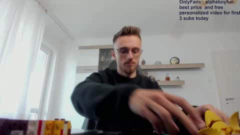 Snapshot of alphaboyfun chatting on 25, 10, 2025 Andi online show from 25, 10, 2025