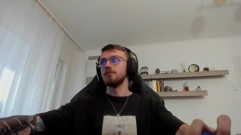 Snapshot of alphaboyfun chatting on 19, 11, 2025 Andi online show from 19, 11, 2025