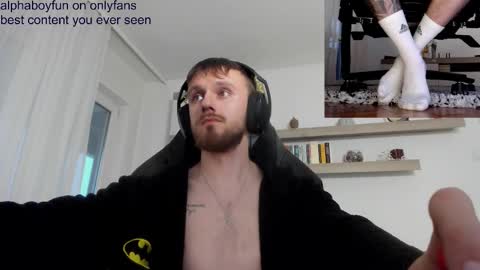 Snapshot of alphaboyfun chatting on 28, 11, 2025 Andi online show from 28, 11, 2025