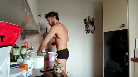 Snapshot of alphah_hunk chatting on 27, 9, 2025 alphah_hunk online show from 27, 9, 2025